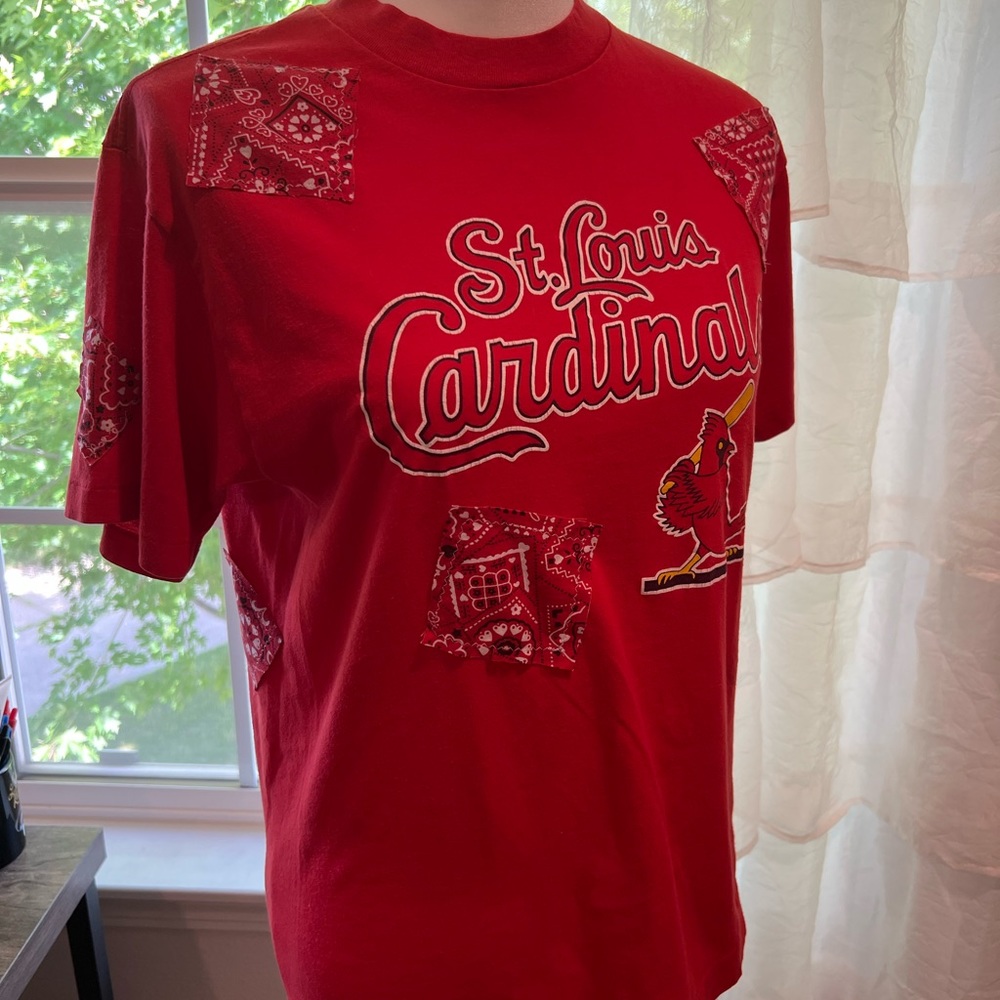 St Louis one of a kind tshirt! Custom thrift flip.